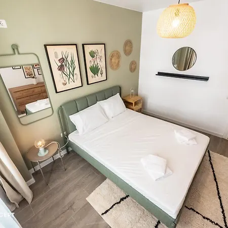 Central Spacious 513 *